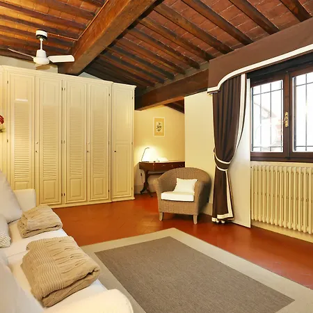 Apartment Via Santo Spirito 6 *