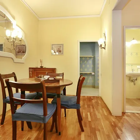 Apartment Via Santo Spirito 6 *
