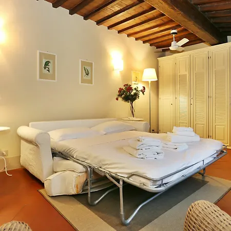 Apartment Via Santo Spirito 6 *